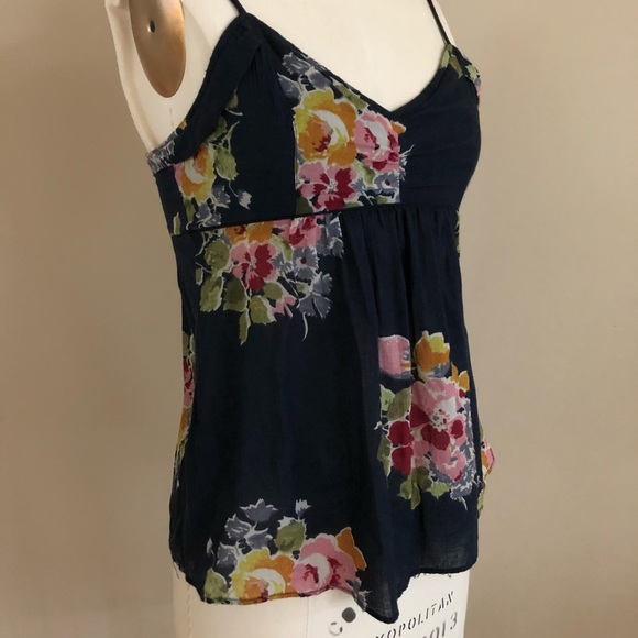 AMERICAN EAGLE navy floral cami - Picture 2 of 6